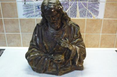 statue en plâtre de Jésus